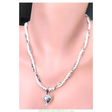 SİLVİR VE İNCİ TAŞLI KALPLİ VİP KOLYE K65Z14