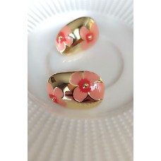 GOLD RENK ÇİÇEK DETAYLI KÜPE P20F13